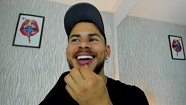 dylan jacobx online show from November 6, 2025, 3:32 am