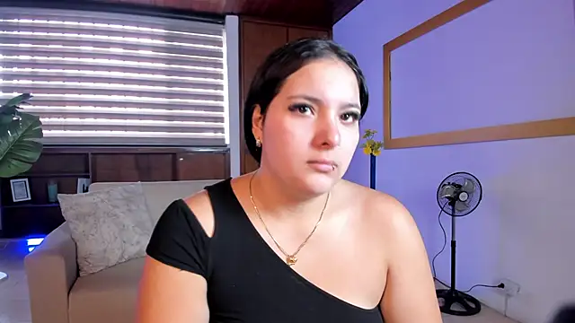 Snapshot of sofiacaramel chatting on December 22, 2025, 3:12 pm sofiacaramel online show from December 22, 2025, 3:12 pm