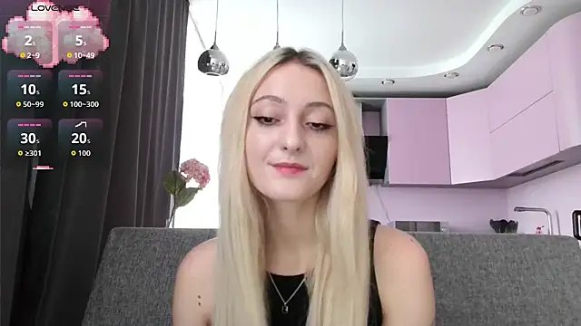 white liillyy online show from September 13, 2025, 12:16 pm