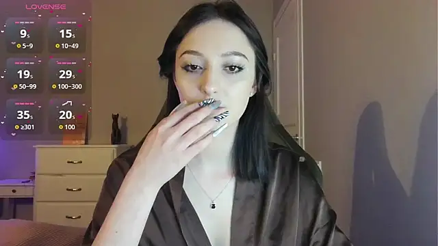 Snapshot of white_liillyy chatting on April 28, 2026, 9:08 pm white liillyy online show from April 28, 2026, 9:08 pm