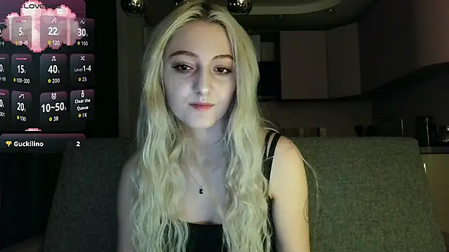 white liillyy online show from October 18, 2025, 6:54 pm