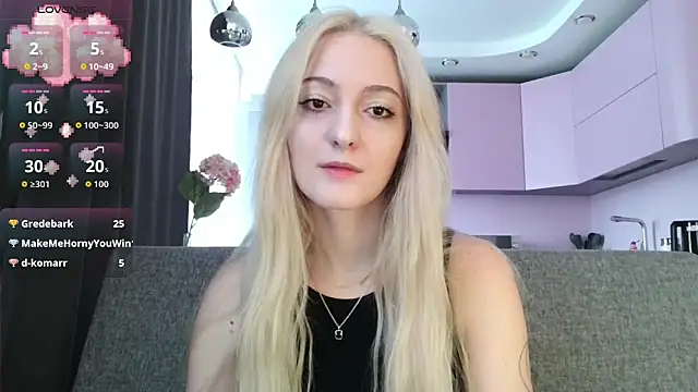 white liillyy online show from September 22, 2025, 1:17 pm