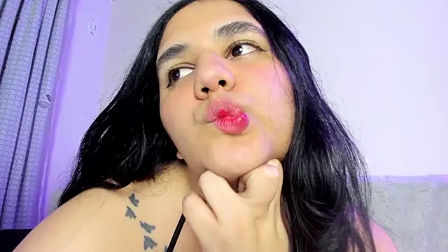 OnlyCurvySofi online show from October 15, 2025, 12:31 am