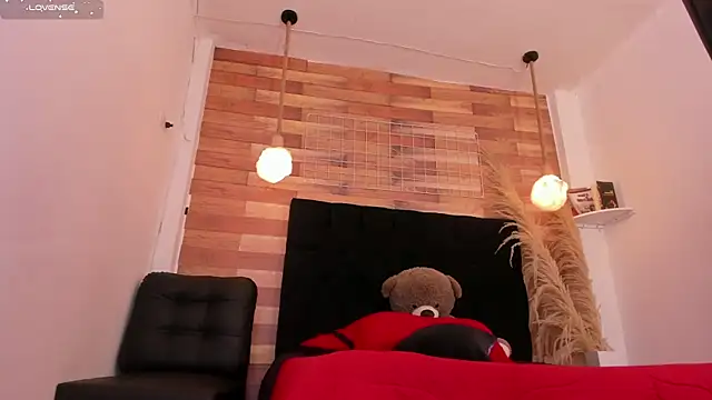 Emily brown04 online show from December 18, 2025, 11:14 am