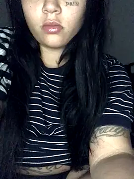 Snapshot of Babebommer chatting on December 4, 2025, 4:11 am Babebommer online show from December 4, 2025, 4:11 am