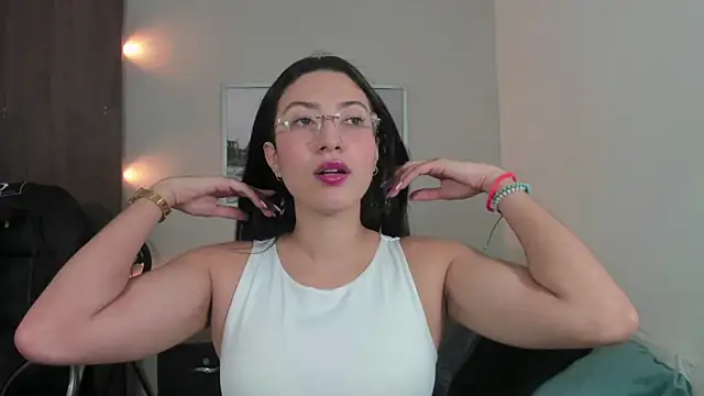 Snapshot of victoria_flores1 chatting on November 7, 2025, 4:22 pm victoria flores1 online show from November 7, 2025, 4:22 pm