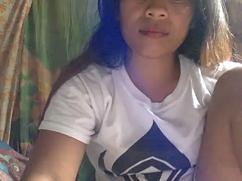 precious lyn online show from October 17, 2025, 3:32 am