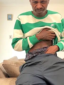 Snapshot of AllDayBbC chatting on November 29, 2025, 11:54 am AllDayBbC online show from November 29, 2025, 11:54 am