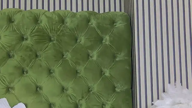 Snapshot of LunaHart chatting on February 1, 2026, 12:47 pm LunaHart online show from February 1, 2026, 12:47 pm