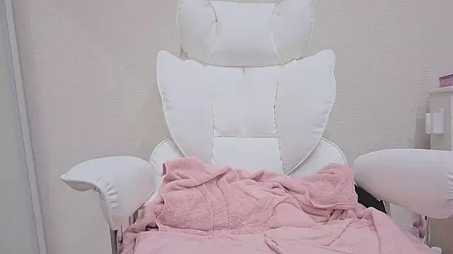 Snapshot of miho-ch chatting on February 13, 2026, 1:00 pm miho-ch online show from February 13, 2026, 1:00 pm