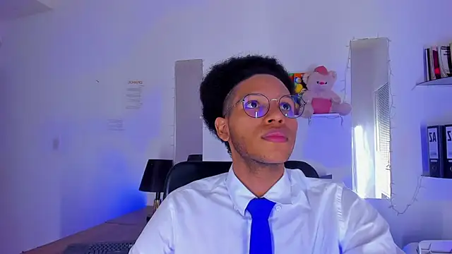 DEAMOL online show from November 14, 2025, 6:44 pm