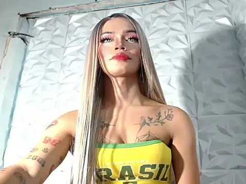 Snapshot of hugecockbabe chatting on February 9, 2026, 2:53 am hugecockbabe online show from February 9, 2026, 2:53 am