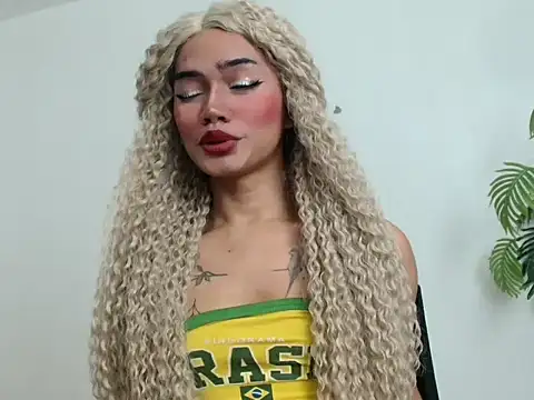 hugecockbabe online show from March 11, 2026, 11:43 pm