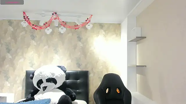 Snapshot of Saya_Amaretto1 chatting on October 16, 2025, 7:11 pm Saya Amaretto1 online show from October 16, 2025, 7:11 pm