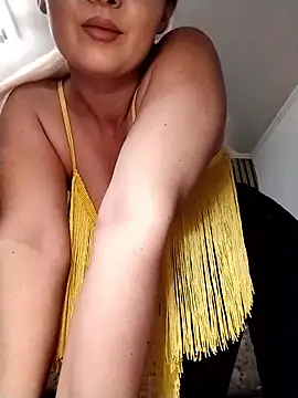 Snapshot of Mayaaaaaa_ chatting on December 2, 2025, 9:00 am Mayaaaaaa online show from December 2, 2025, 9:00 am