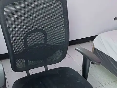 Snapshot of invincible200 chatting on October 31, 2025, 1:52 pm invincible200 online show from October 31, 2025, 1:52 pm