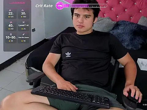 Snapshot of invincible200 chatting on November 5, 2025, 1:58 pm invincible200 online show from November 5, 2025, 1:58 pm