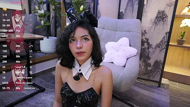 NamiKimura online show from November 8, 2025, 7:17 pm