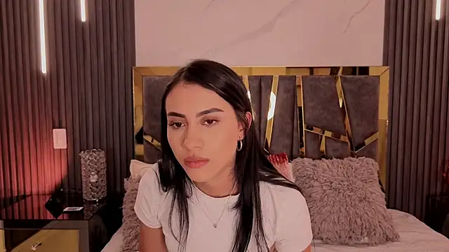 Snapshot of ScarletTorres chatting on July 17, 2026, 6:05 pm ScarletTorres online show from July 17, 2026, 6:05 pm