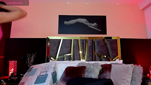 Snapshot of ScarletTorres chatting on November 25, 2025, 6:08 pm ScarletTorres online show from November 25, 2025, 6:08 pm