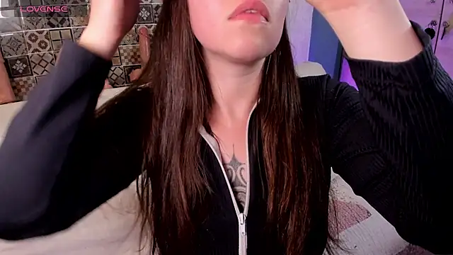 Keyla ruiz  online show from February 23, 2026, 6:08 pm