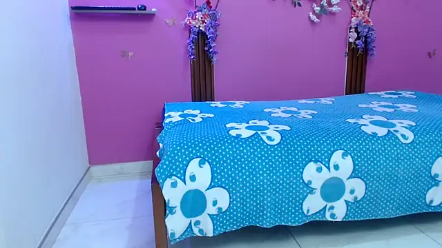 skinnybarbie022 online show from April 10, 2026, 12:06 am