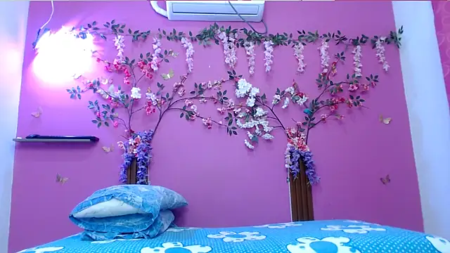 skinnybarbie022 online show from February 28, 2026, 3:50 am