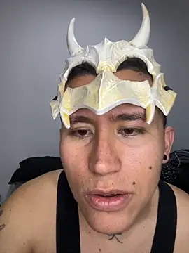 Snapshot of Kurtxxx22 chatting on October 29, 2025, 3:38 am Kurtxxx22 online show from October 29, 2025, 3:38 am