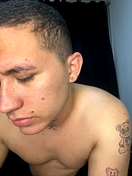 Snapshot of Kurtxxx22 chatting on September 18, 2025, 4:15 am Kurtxxx22 online show from September 18, 2025, 4:15 am