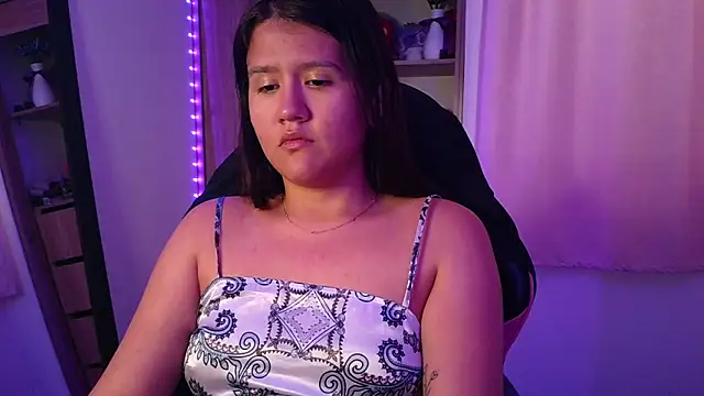 Oliviawatson1 online show from April 19, 2026, 7:38 pm