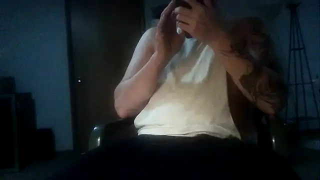 Snapshot of WyattL96 chatting on August 8, 2026, 2:02 pm WyattL96 online show from August 8, 2026, 2:02 pm