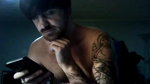 Snapshot of WyattL96 chatting on August 4, 2026, 6:51 am WyattL96 online show from August 4, 2026, 6:51 am