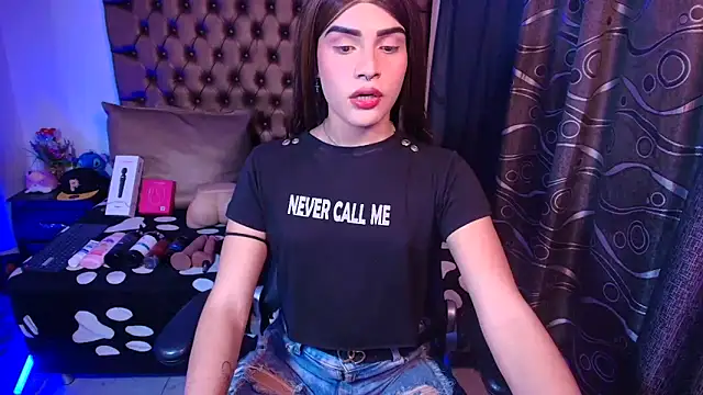 Snapshot of lailahdark chatting on May 5, 2026, 8:45 pm lailahdark online show from May 5, 2026, 8:45 pm
