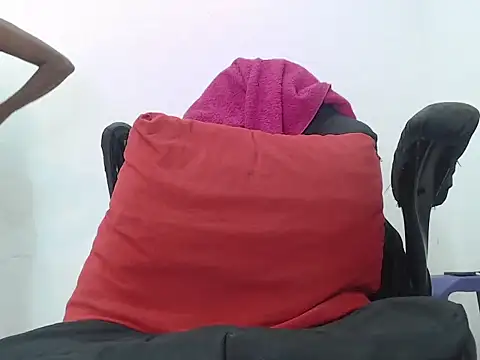 Snapshot of JackyHotBlack chatting on December 3, 2025, 7:13 pm JackyHotBlack online show from December 3, 2025, 7:13 pm