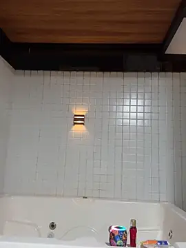 rayssabjj online show from September 18, 2025, 2:14 am