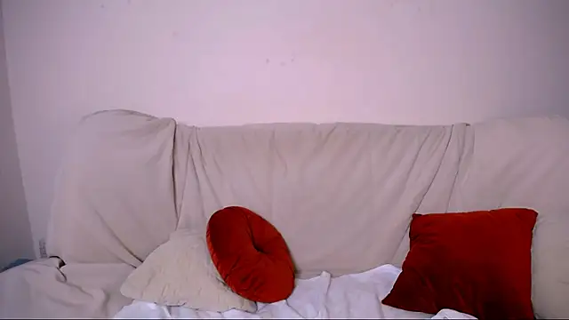 Snapshot of Charlotte_Colinss chatting on February 3, 2026, 4:32 am Charlotte Colinss online show from February 3, 2026, 4:32 am