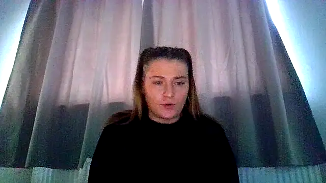 Snapshot of RUBY-ROSE-SWINGS chatting on October 24, 2025, 3:33 pm RUBY-ROSE-SWINGS online show from October 24, 2025, 3:33 pm