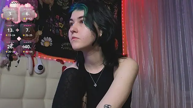 Snapshot of Miko_Meow chatting on September 17, 2025, 12:40 pm Miko Meow online show from September 17, 2025, 12:40 pm