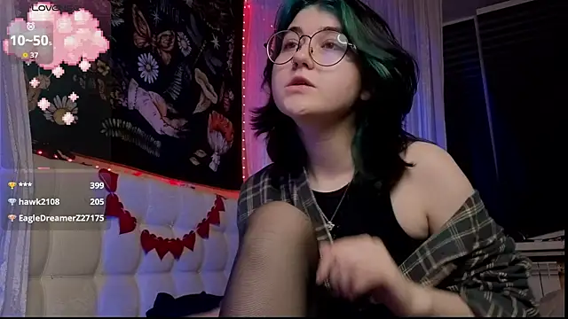 Snapshot of Miko_Meow chatting on September 27, 2025, 4:13 pm Miko Meow online show from September 27, 2025, 4:13 pm