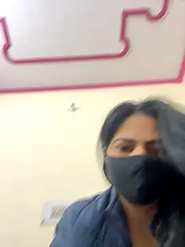 SashaPatel online show from December 1, 2025, 2:12 am