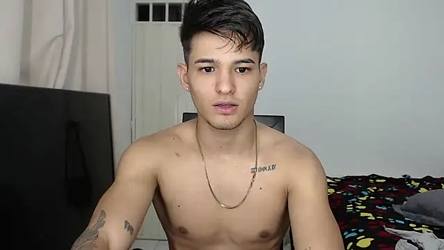 Alex mojica online show from September 20, 2025, 9:25 am