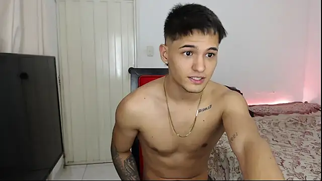 Alex mojica online show from November 13, 2025, 2:54 pm