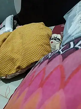 Snapshot of Mumuska chatting on November 3, 2025, 5:27 pm Mumuska online show from November 3, 2025, 5:27 pm