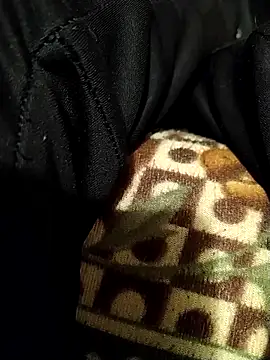 Snapshot of Mumuska chatting on October 28, 2025, 3:33 pm Mumuska online show from October 28, 2025, 3:33 pm