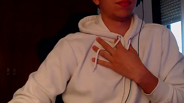 Snapshot of JoeisHere__ chatting on October 30, 2025, 5:10 pm JoeisHere   online show from October 30, 2025, 5:10 pm