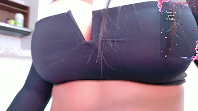 Snapshot of Michelle_Ferrerr chatting on July 22, 2026, 10:06 am Michelle Ferrerr online show from July 22, 2026, 10:06 am
