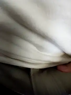 cherlebrow online show from January 14, 2026, 4:43 pm