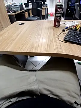 cherlebrow online show from December 22, 2025, 5:13 pm