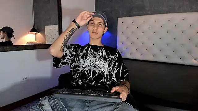  realwav online show from November 25, 2025, 7:08 am