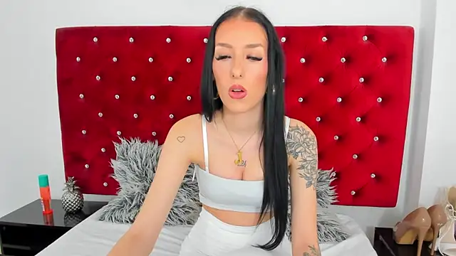 Snapshot of PleasureJasmine chatting on November 4, 2025, 9:02 am PleasureJasmine online show from November 4, 2025, 9:02 am